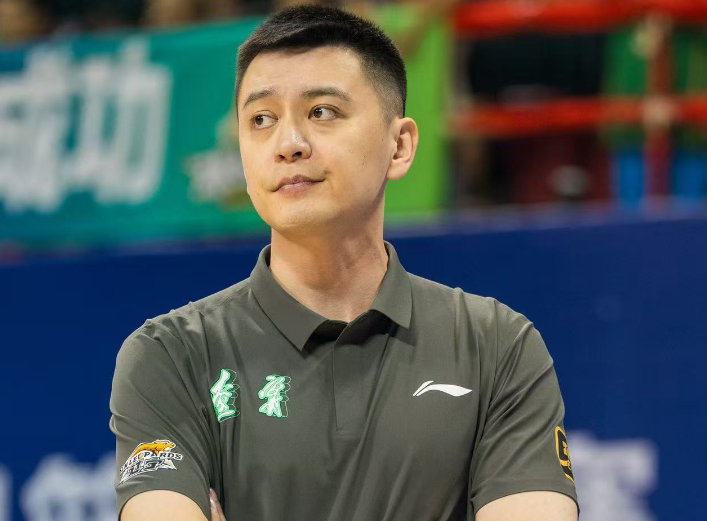 开云体育下载平台-热议杨鸣辞职：官微“恭喜脱离苦海”刷屏 火线就业29日解说湖人